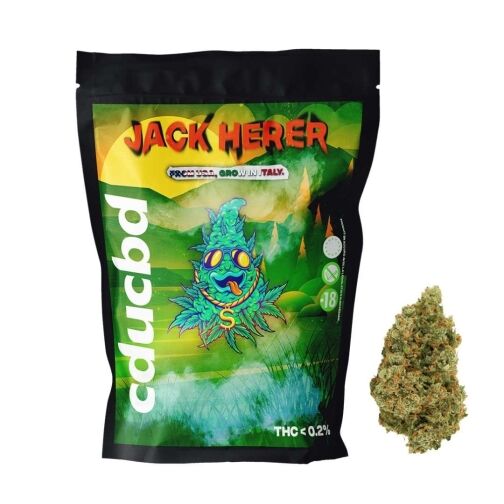 Un sachet vert et noir « Jack Herer » avec un personnage dessiné, à côté d’une fleur verte.