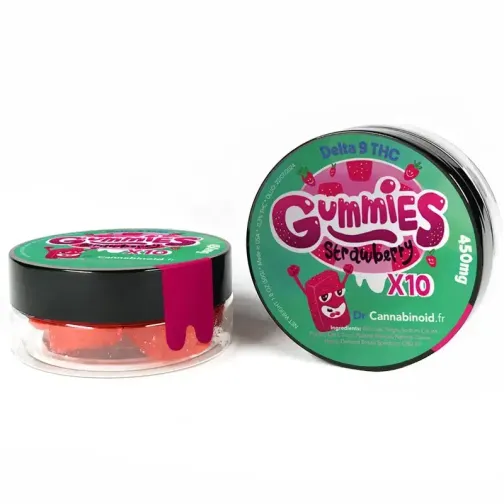 Deux boîtes vertes de bonbons gélifiés à la fraise Delta-9 THC, avec un design ludique.